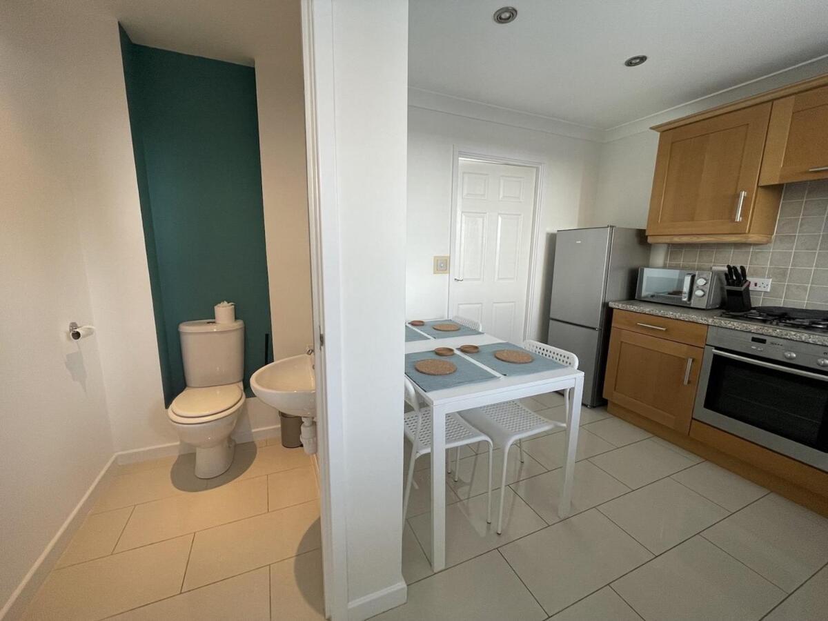 Comfortable Home W Private Parking Charlestown Charlestown  Luaran gambar