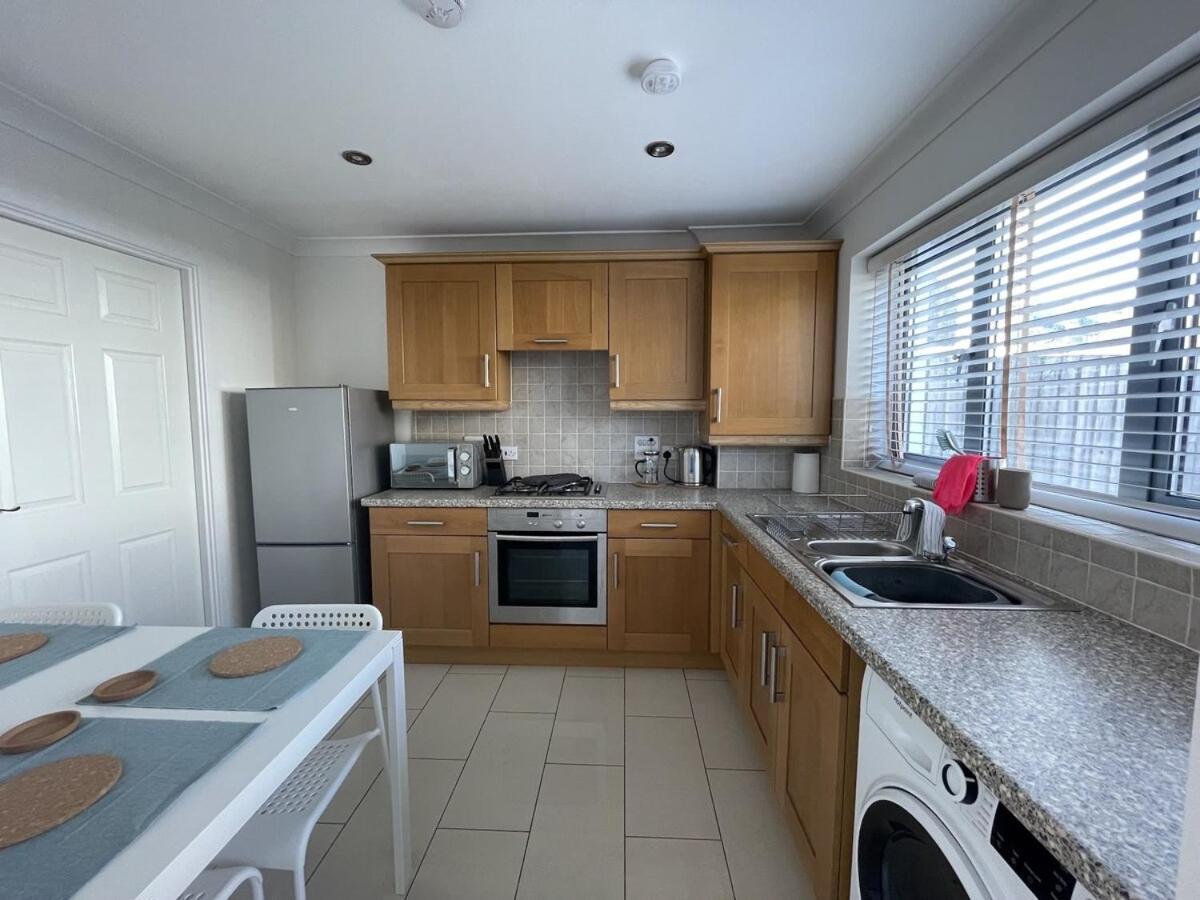 Comfortable Home W Private Parking Charlestown Charlestown  Luaran gambar